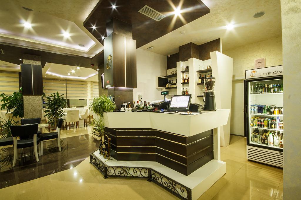 绿洲酒店 波德戈里察 外观 照片